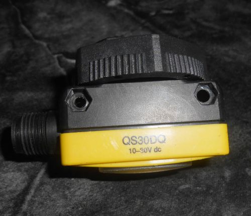 BANNER ENGINEERING QS30DQ 10-3pV dc PHOTOELECTRIC SENSOR 73095 DIFFUSE NPN PNP