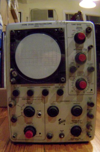 Vintage Tektronix Type 515A Oscilloscope Powers Up Lights Up Calibrated