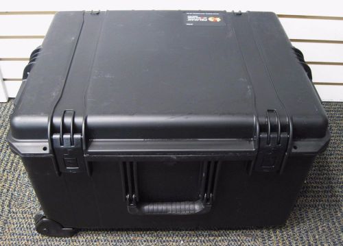 Pelican / hardigg im2750 storm case black with wheels for sale