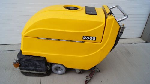 Tomcat 2500 Automatic Floor Scrubber FLOOR SCRUBBER TOM CAT FLOOR VACUUM TOMCAT