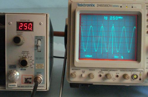 Tektronix SG503 Leveled Sine Wave Generator 250 MHz  - Working
