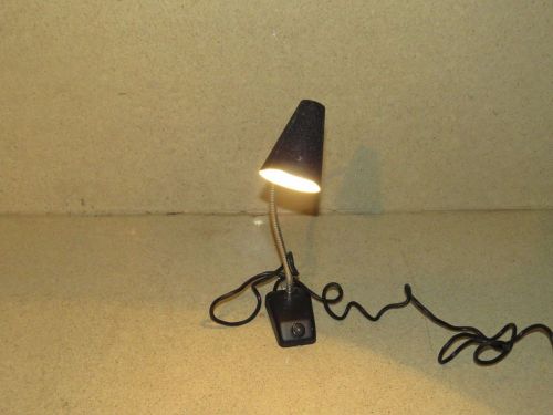 ROXTER - MODEL 6940 - MAGNETIC GOOSENECK PORTABLE WORK LIGHT LAMP