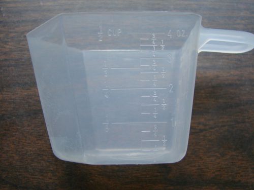 4oz (1/2 cup) plastic cups, pack of 7 measuring scoops for sale