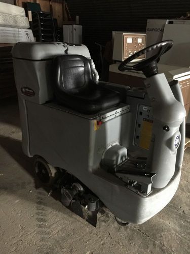 Reconditioned advance aquaride se rider carpet cleaner for sale