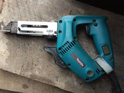 Makita 6832 1-inch - 2-1/4-inch auto feed screwdriver for sale