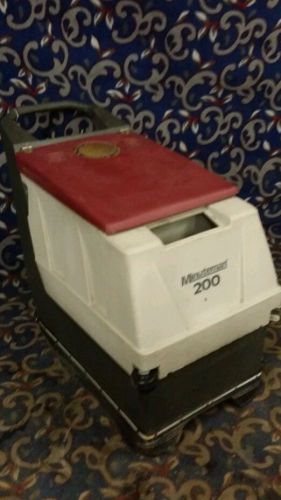 Minuteman 20&#034; battery-powered floor scrubber