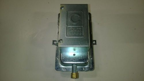 Cleveland controls afs-222 air pressure sensing switch for sale