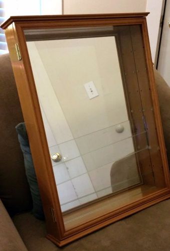 Mirrored display case used excellent condition