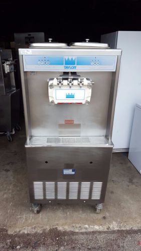 Taylor 339 soft serve frozen yogurt ice cream machine 1ph water fully working for sale