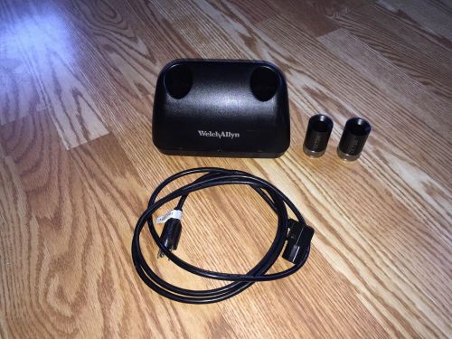 Welch Allyn 7114x Universal Otoscope Desk Charger With Adapters!
