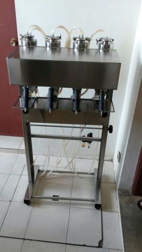 Pneumatic filling machine