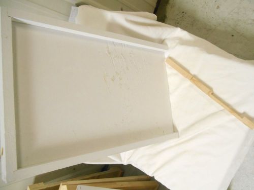 8 frame bottom board/ reducer/ painted- Beekeeping - WW-347