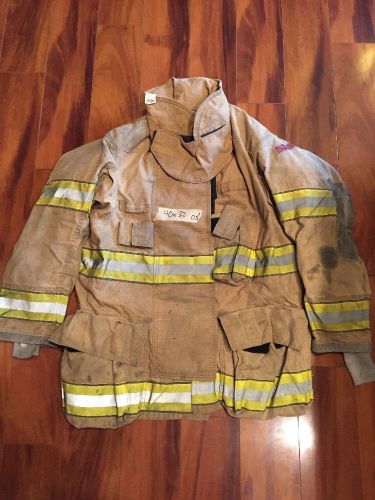 Firefighter Turnout / Bunker Coat Globe G-Extreme 40C X 32L Halloween Costume
