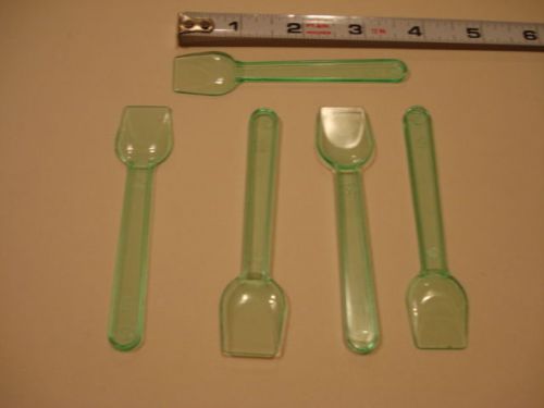 Lot of 150 Disposable Green Yogurt Spoons Free Shipping