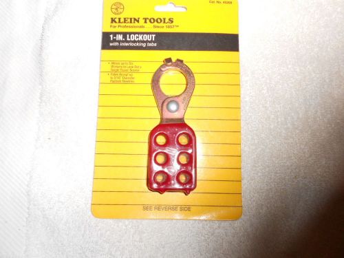 KLEIN USA Electrical lock out Plate up to 6 locks 45200