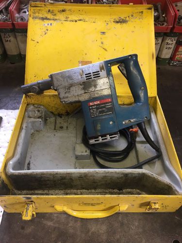 bosch 11202 rotary demolition hammer drill with a mix of good bits