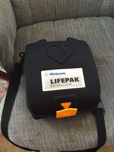 Lifepak CR plus  In Carry Bag
