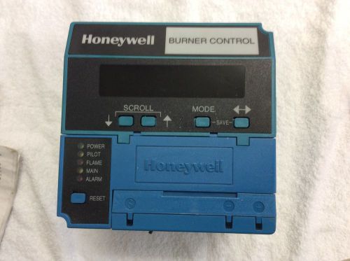 Honeywell Burner Control RM7895 C 1012 Complete with extras