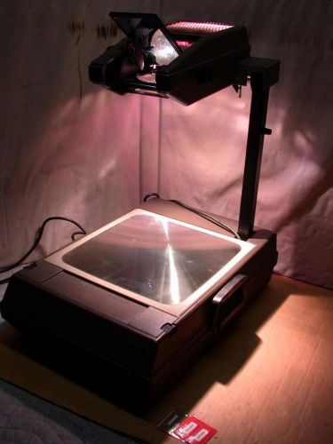 3M Professional Overhead Projector model 2000AG Portable working Free S&amp;h