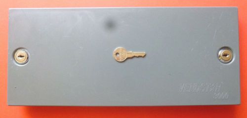 Vendstar 3000 top fill cover door w/locks and key