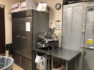 2 door beverage air freezer