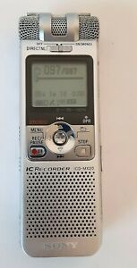 Sony ICD-MX20 Digital Handheld Voice Recorder Editor 2 Silver w/2GB Memory Stick
