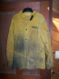 Lincoln Electric Heavy-Duty Leather Welding Jacket - L, Brown, Model# KH807L