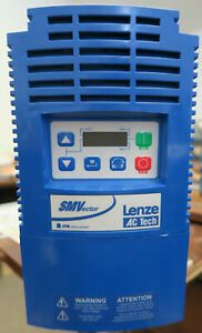 Lenze AC Tech SMVector Type ESV752N04TXB Frequency Inverter New Old Stock