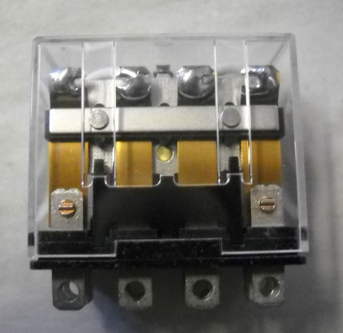 Omron ly4 24vdc relay,plug-in iec255 10a 110vac,10a 28vdc,220-240v,4pdt for sale