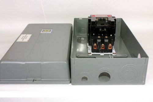 Square D 8903SQG2 c/w 120V Coil 100 Amp Lighting Contactor, in EEMAC 1 Enclosure