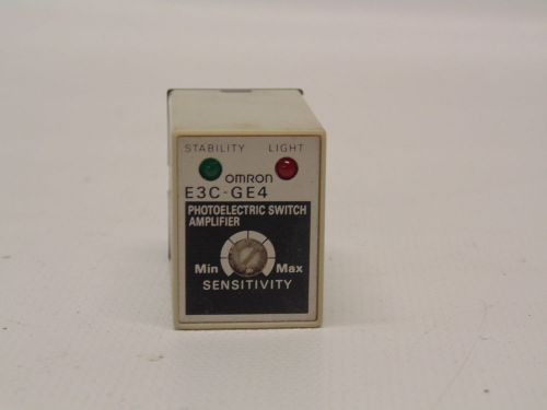 OMRON E3C-GE4 PHOTOELECTRIC SWITCH AMPLIFIER NO RESERVE (C14-1-8)