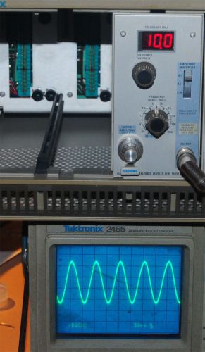 Tektronix SG 503 Leveled Sine Wave Generator Plug-in