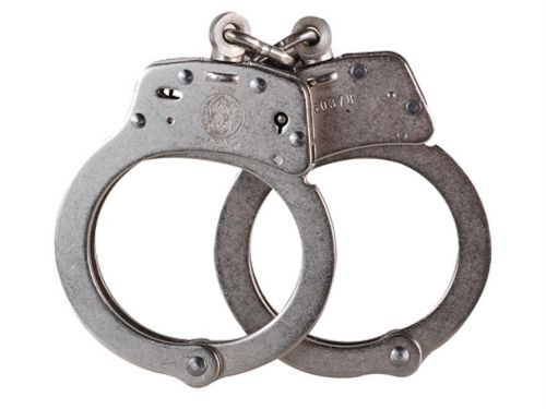 Smith &amp; wesson chain-linked handcuffs model 100-1 nickel p/n:50103 for sale