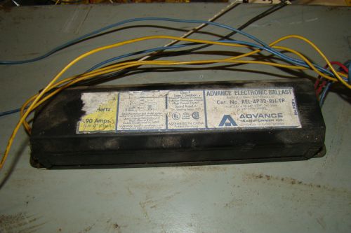 USED ADVANCE ELECTRONIC BALLAST NO: REL-4P32-RH-TP