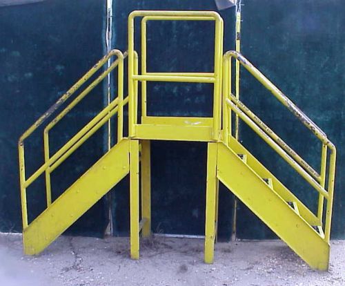 Conveyor crossover stairs steps ladder - heavy duty- nice- bar grating steps for sale