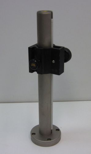 Melles griot optical rod with base plate and rack and pinion clamp for sale