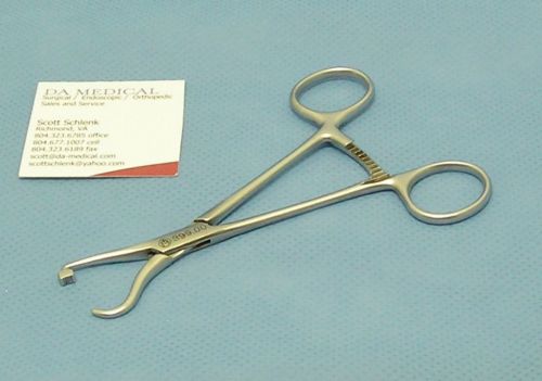 Synthes Holding Forceps with Foot  399.00 - Mini fragment type