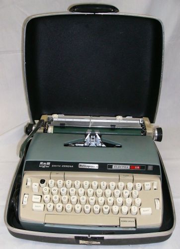SCM Smith-Corona Davenport’s Electra model 110 Electric Type writer Very rare.