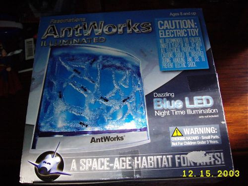 Antworks Space Age NASA Style Nutrient Gel Ant Farm Habitat BLUE LED Illuminated
