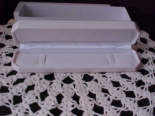 Necklace Gift Box White Faux Leather Hinged For Necklace or Bracelets New