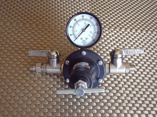 Pressure Regulator with Gauge, Inlet &amp; Outlet Valves