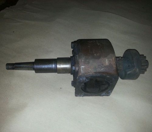 MAYTAG 92 SINGLE CYLINDER ENGINE MOTOR CRANKCASE CRANKSHAFT STARTER RATCHET