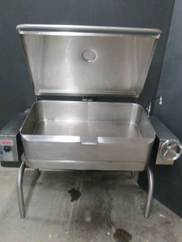 Groen Braising Pan / Tilt Skillet-40 Gal. - Electric -NICE