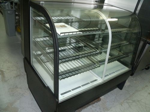 Federal CGR5048DZ - 50” High Volume Refrigerated/Non-Refrigerated Bakery Case