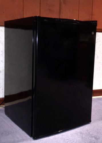 General Electric Black 4.5 cu. ft. Mini-Refrigerator