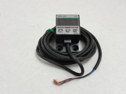143992 Parts Only, Sunx DP2-42E Digital Pressure Sensor, 0-9.8BAR, (Cracked Case