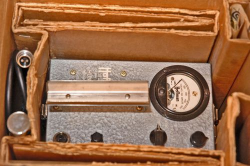 Vintage 1959 Hoffman Laboratories MDL  223-1 Hunter Geiger Counter - Vy Nice