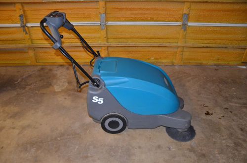Tennant S5 Battery Sweeper 24&#034; Path w/ Side Brush 37 Liter FREE SHIPPING!!!