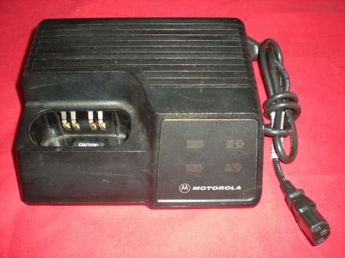 Motorola Saber Astro NTN4734A Rapid Charge Battery Charger