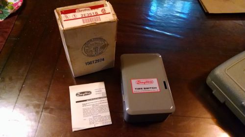 Dayton 2E351B 24 Hour Time Switch Double Pole Single Throw 40 amps 277 volts